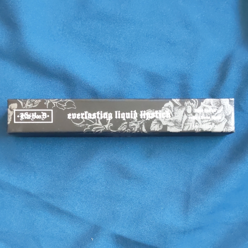 Kat Von D Everlasting Liquid Lipstick " Exorcism"